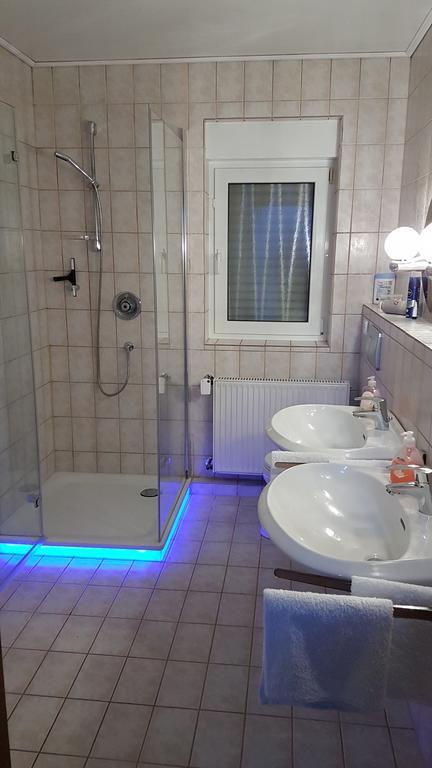 Gaestezimmer Junglas Bornheim  Extérieur photo