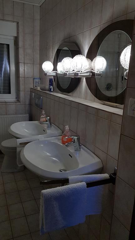 Gaestezimmer Junglas Bornheim  Extérieur photo